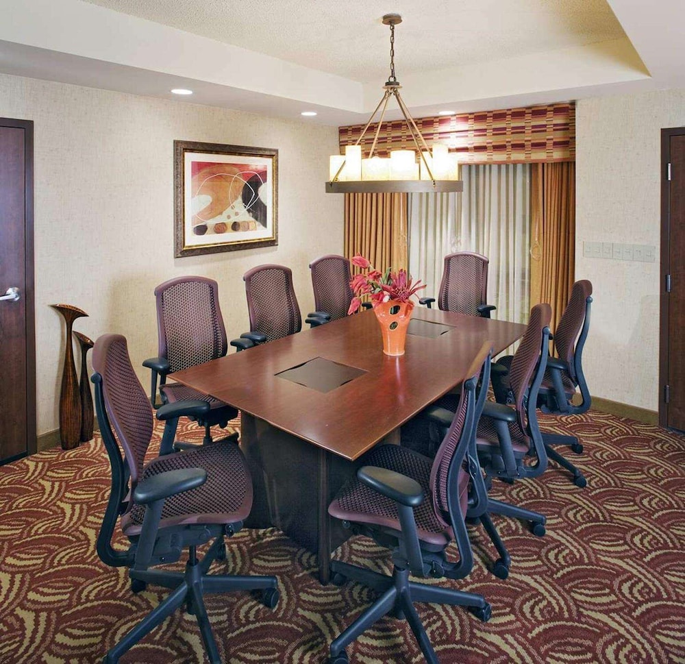 Embassy Suites by Hilton San Marcos Conference Center 58/76