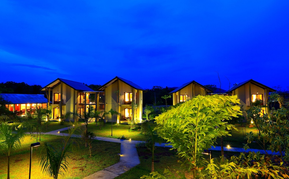 Chaarya Resort & Spa By Chandrika photo4