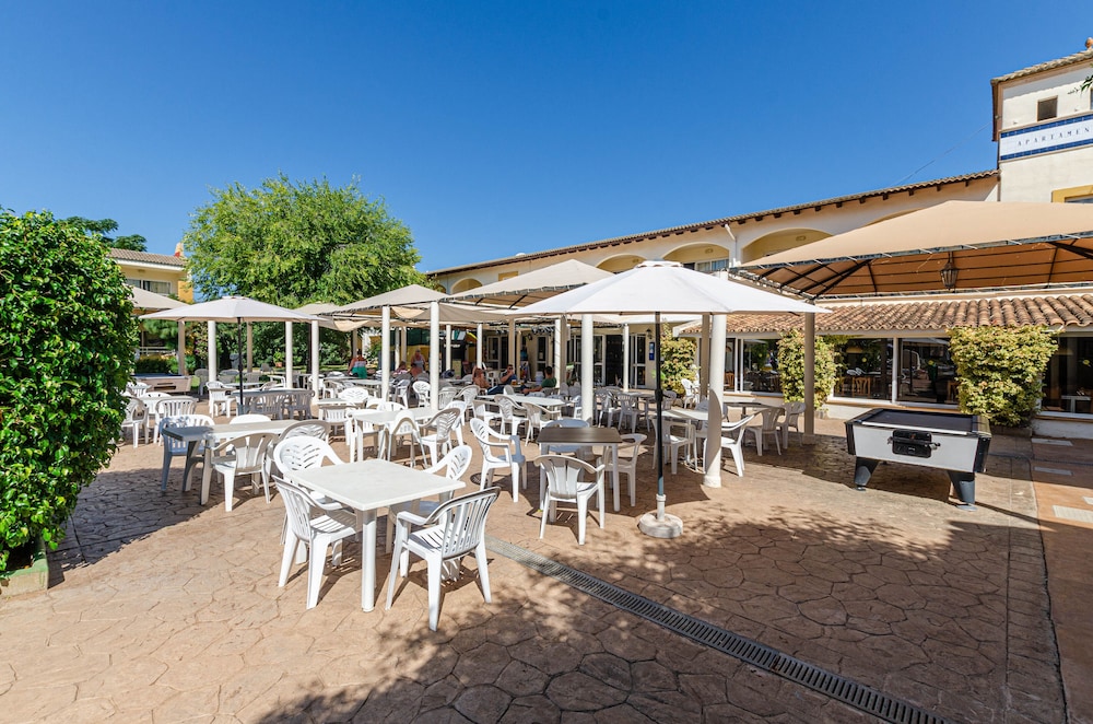 Mariners Club Apartments 28/46