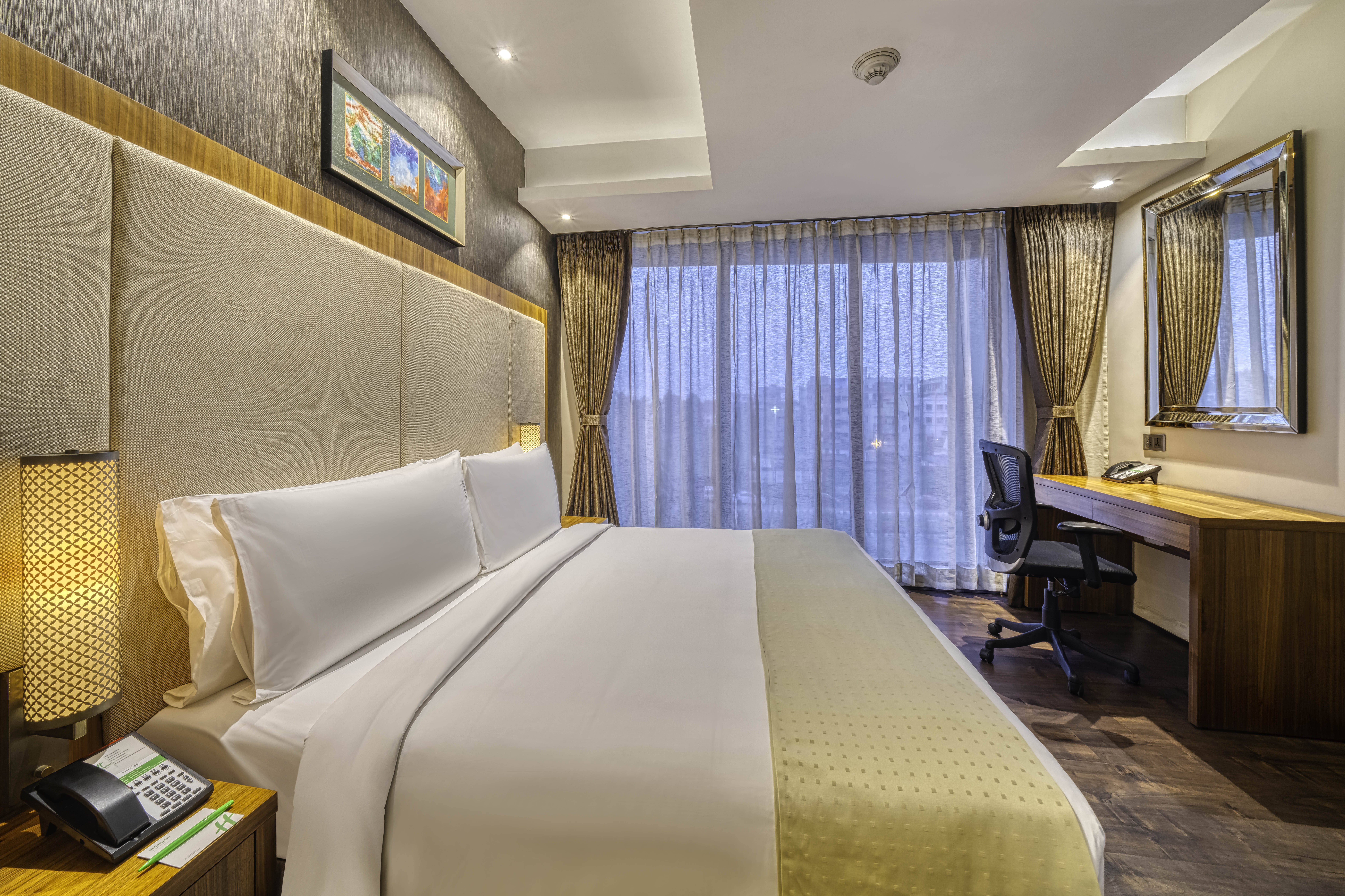 HOLIDAY INN KOLKATA AIRPORT 17/59