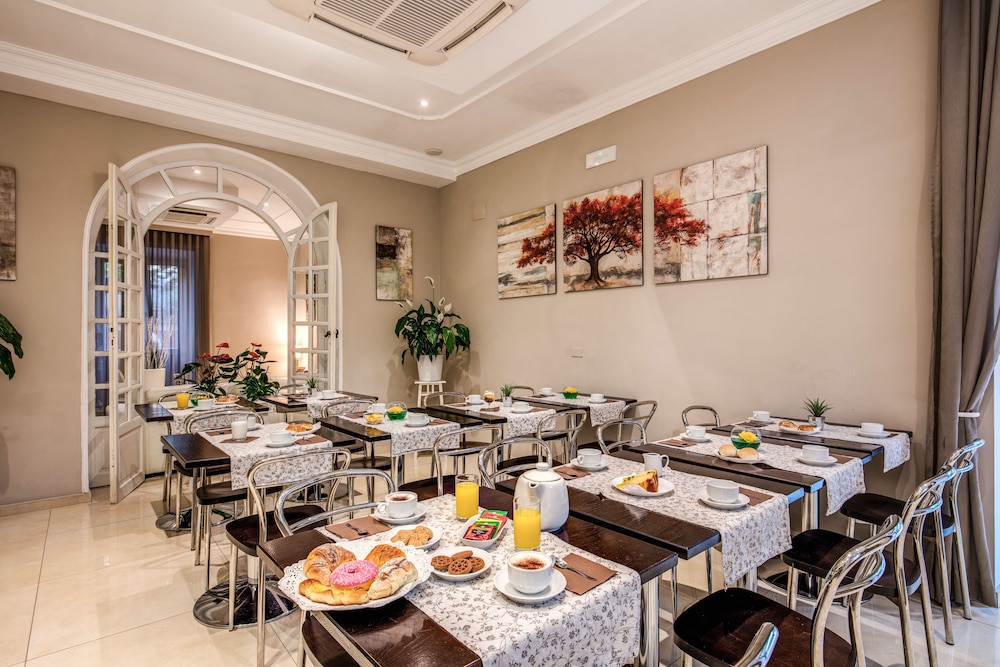 Rome Garden Hotel 63/74