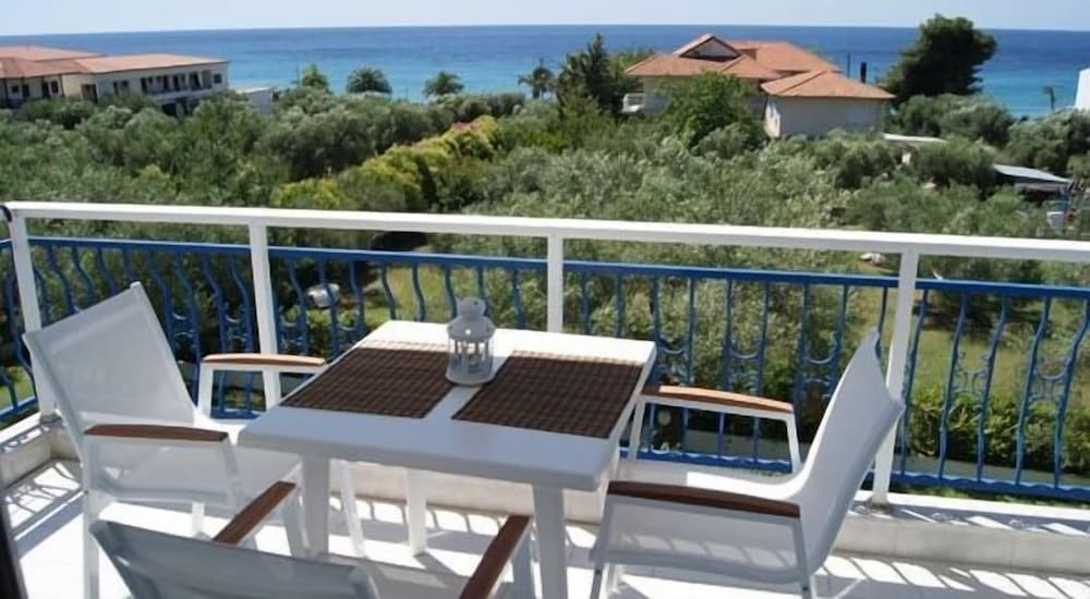 Xenios Faros Apartments 20/36
