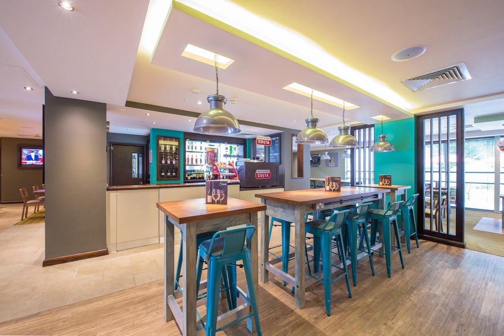Premier Inn Banbury M40 J11 32/46