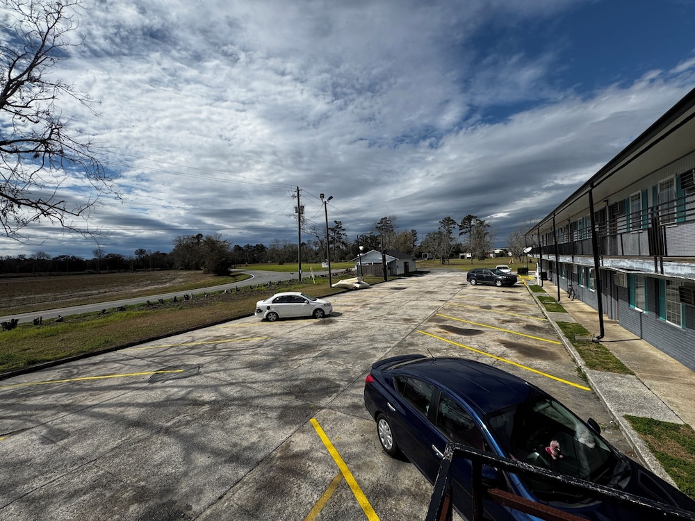 OYO Briarwood Motel 25/49