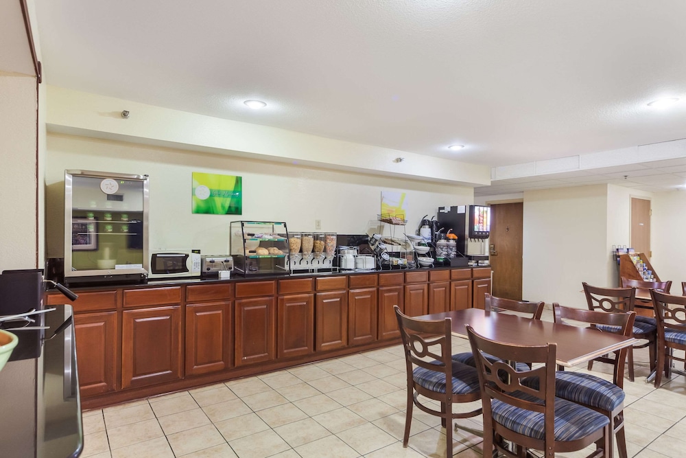 Quality Inn Lincoln Cornhusker 29/30