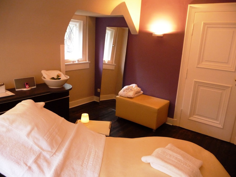Schlosshotel Kronberg Hotel Frankfurt 10/50