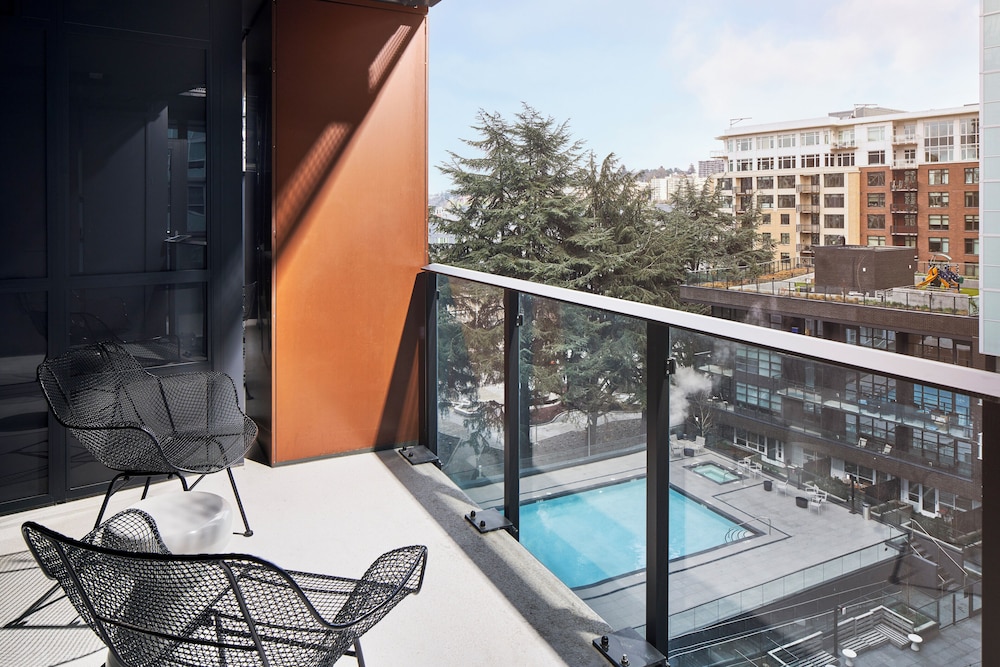 Level South Lake Union 23/50