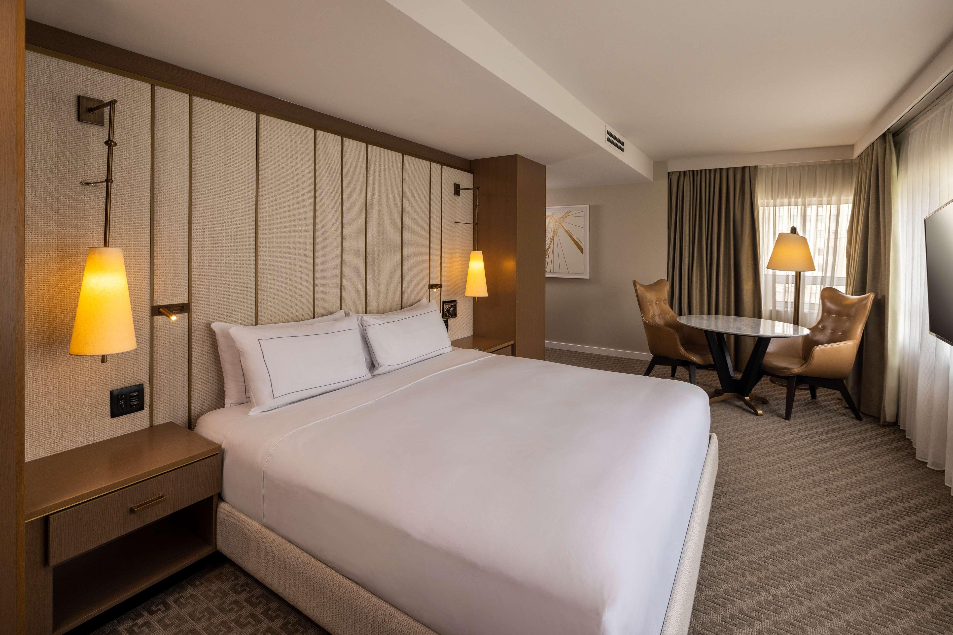 ROOM, KING BED, LIVING AREA