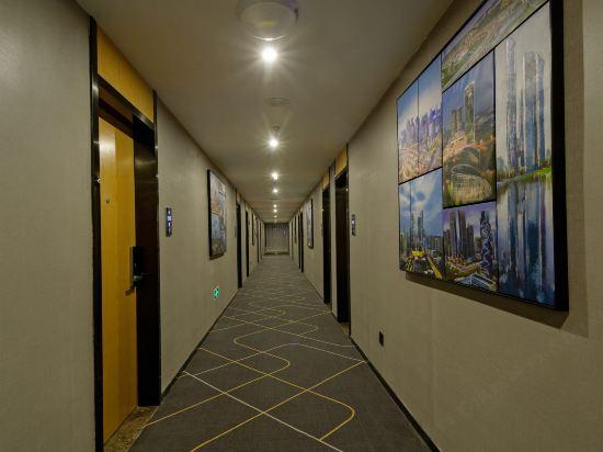 Chonpines Hotel (Guangyuan Nanhe Central Square) 16/33