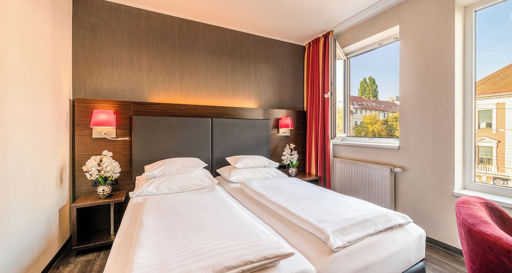 Standard, Double Bed