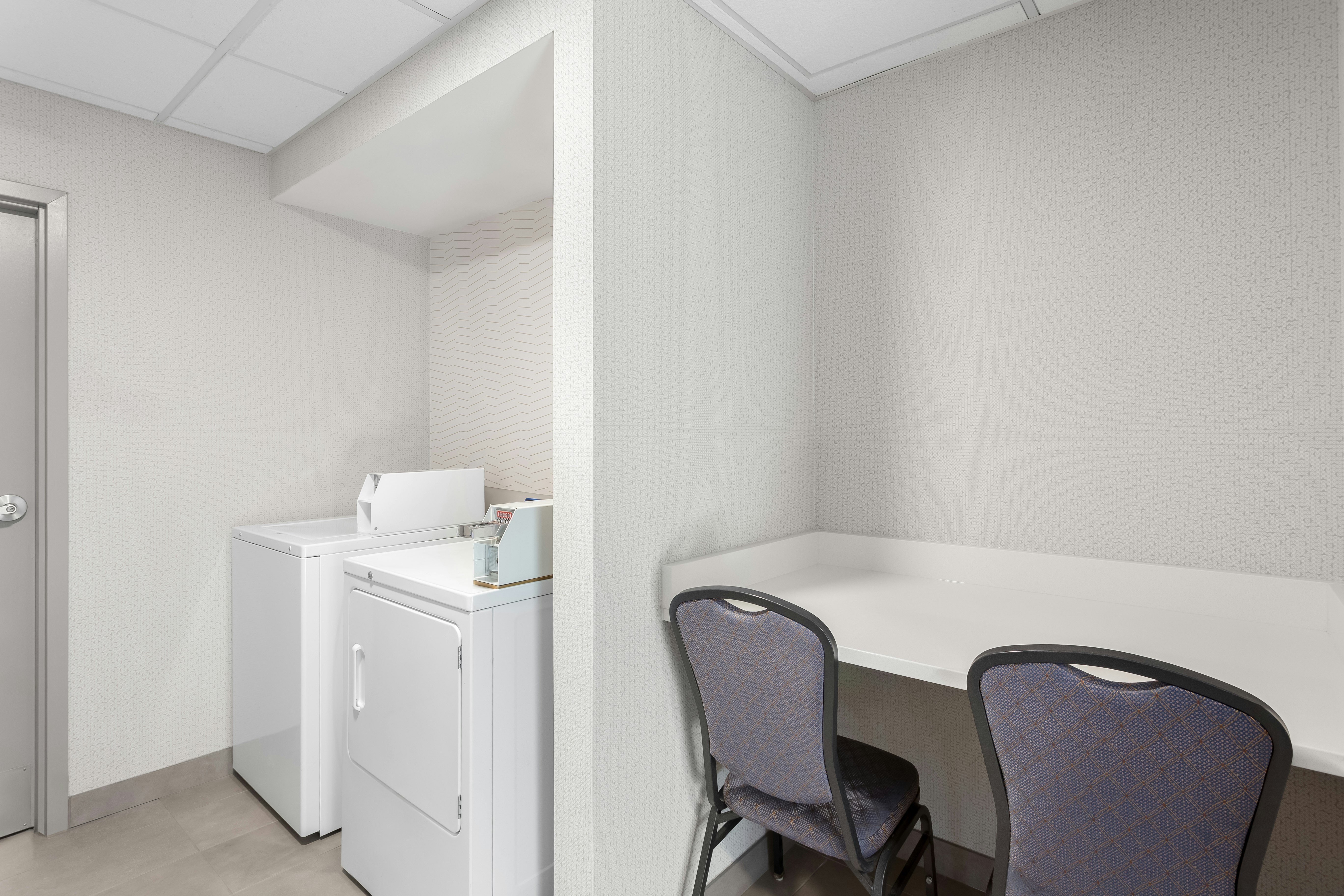 Hampton Inn & Suites Chicago Deer Park 44/44
