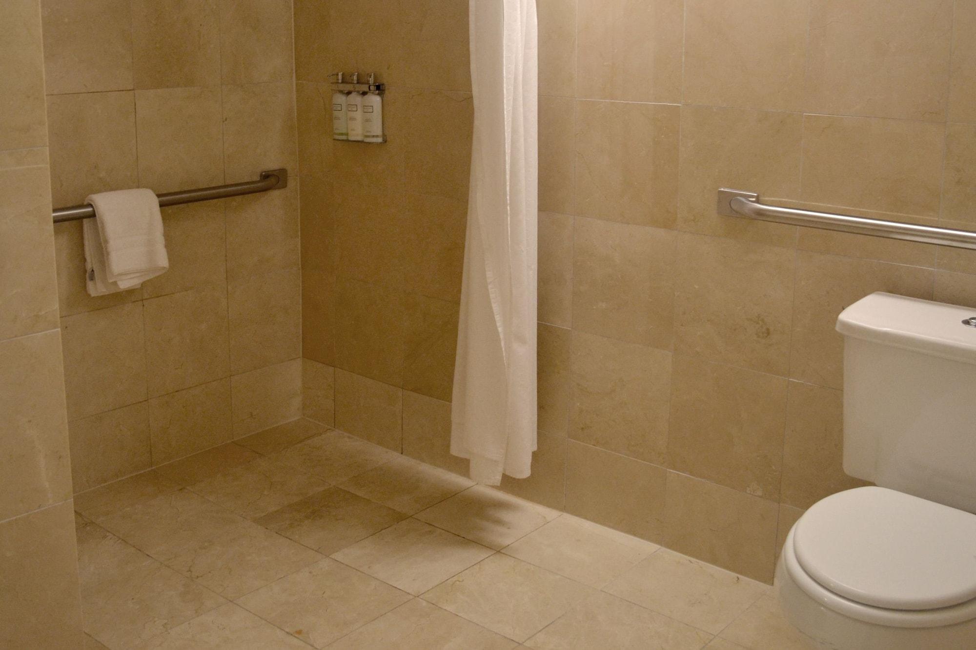 Classic, 2 Double Beds, Accessible
