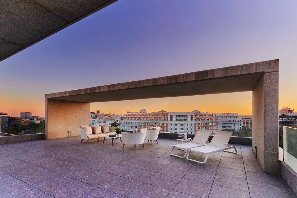 Hyatt Regency Madrid Residences 1/34