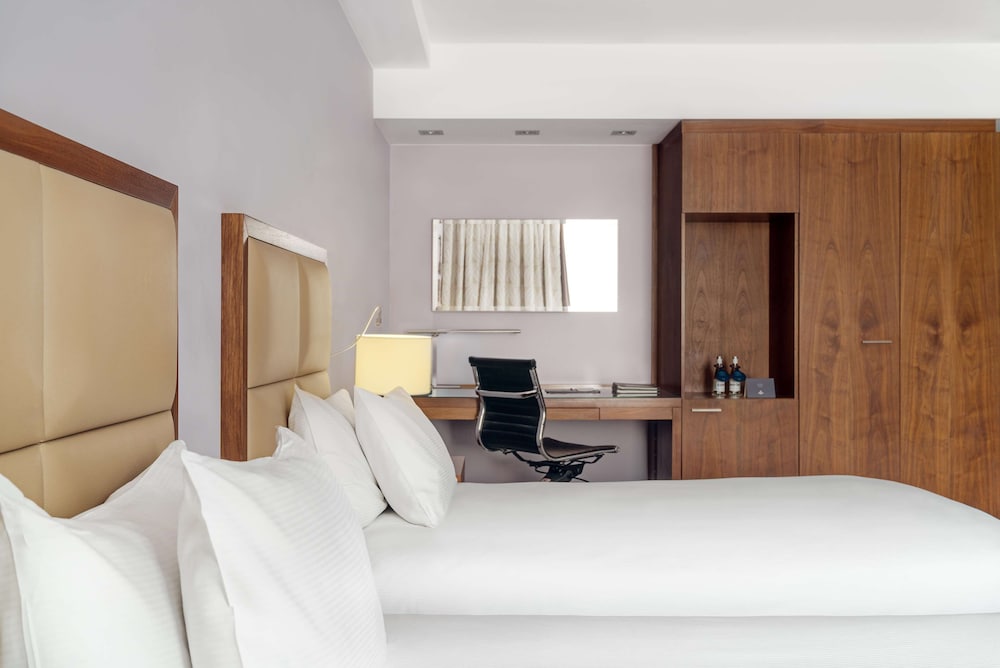 Hilton Gdansk 24/77
