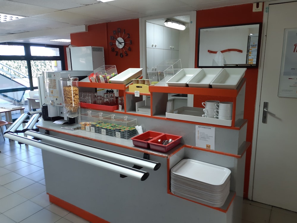 Premiere Classe Compiegne - Jaux 32/50