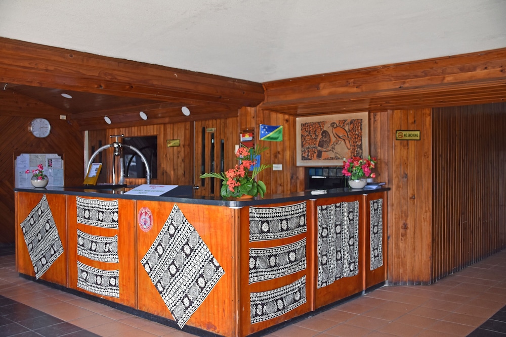 Grand Melanesian Hotel 7/50
