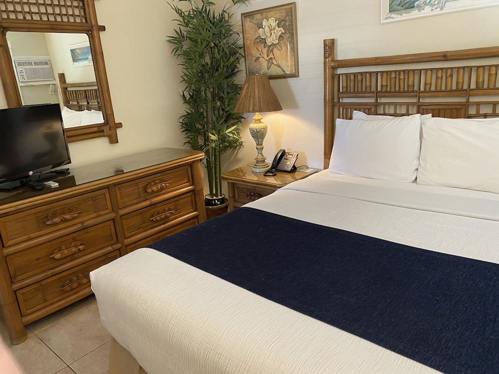 Casitas Coral Ridge formerly Estoril Paradise Inn 10/50