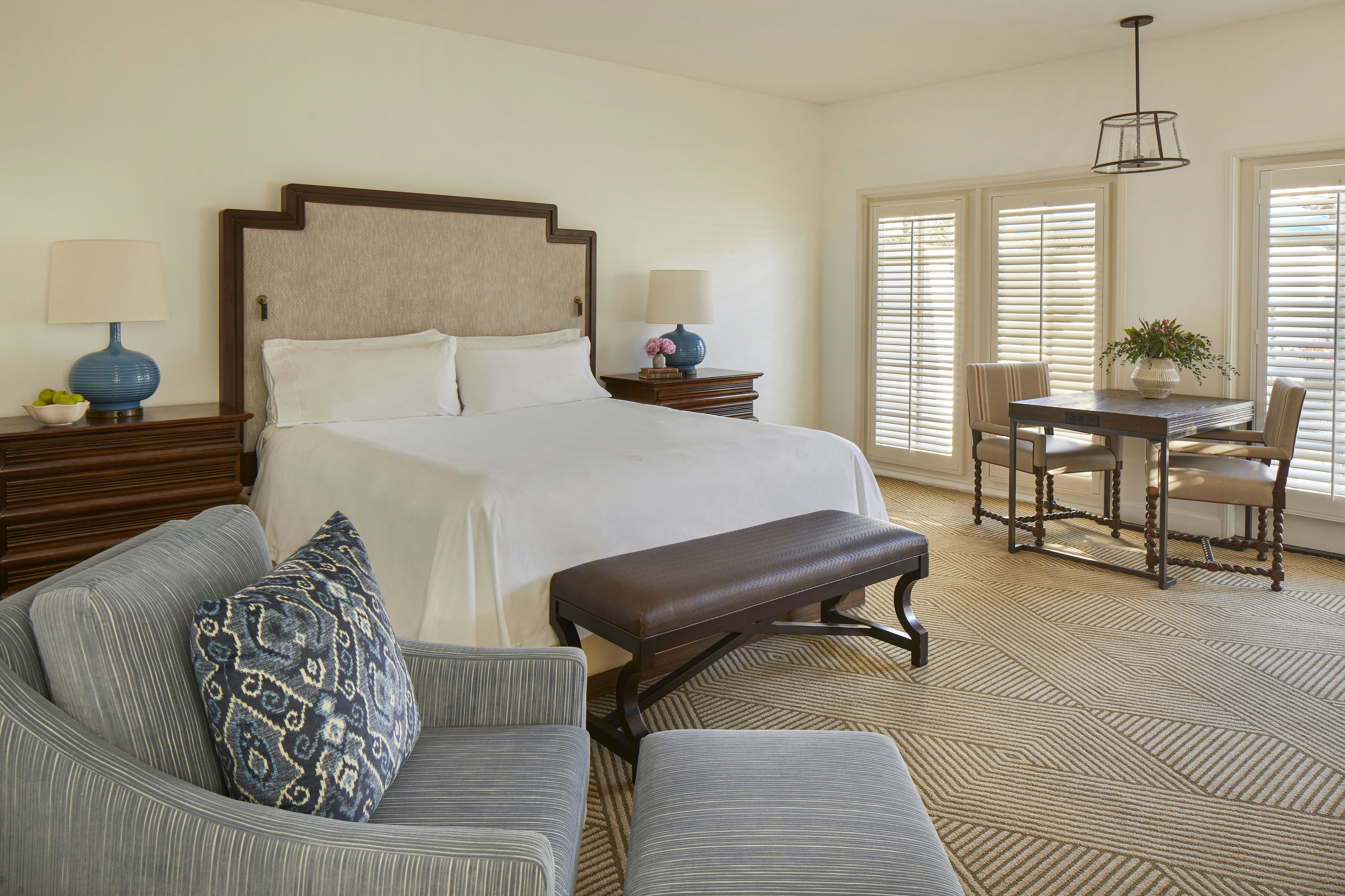 Casita, King Bed, Jetted Tub
