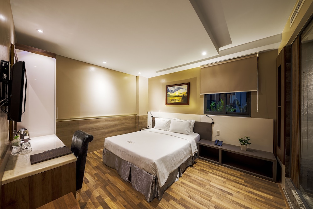 Sunflower Hotel 42/61