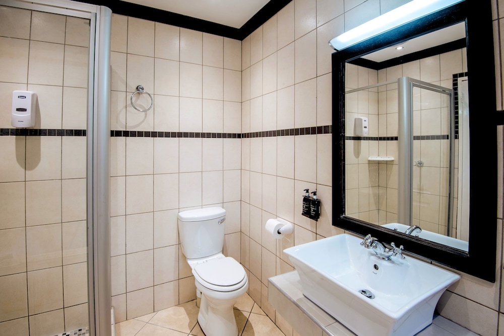 Arebbusch Travel Lodge 72/73
