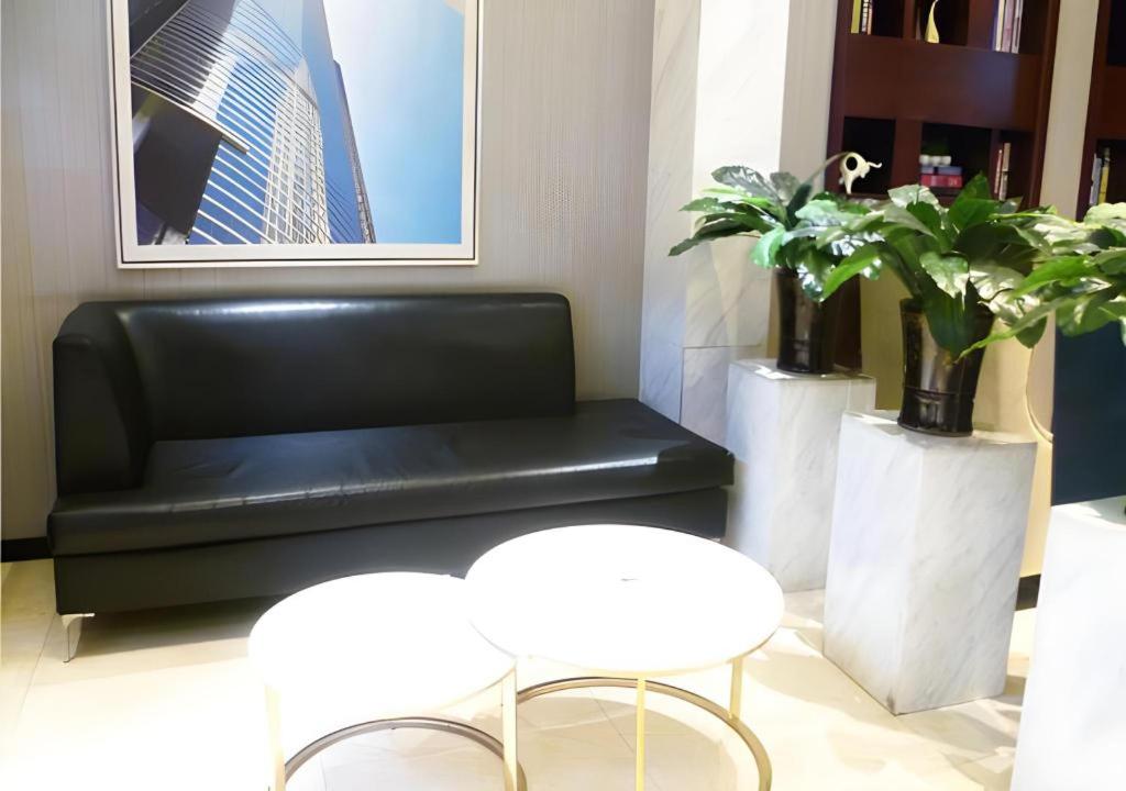 City Comfort Inn Jingmen Zhongxiang Chengtian Huafu 42/50