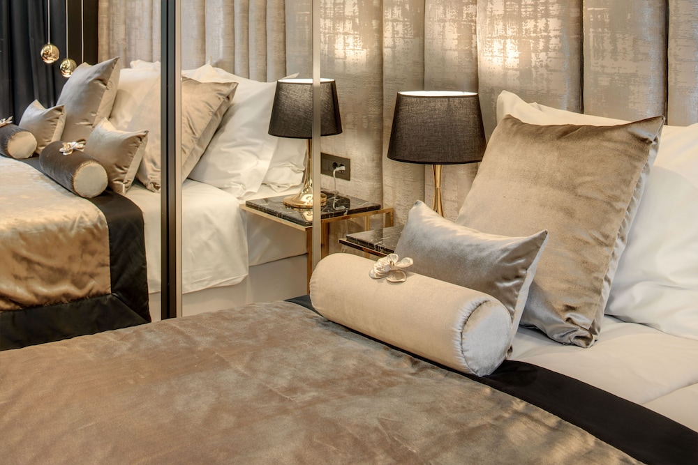 All Suites Hotel Posh 27/65