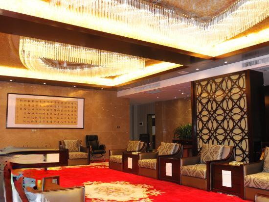 Lianhua Hotel 15/27