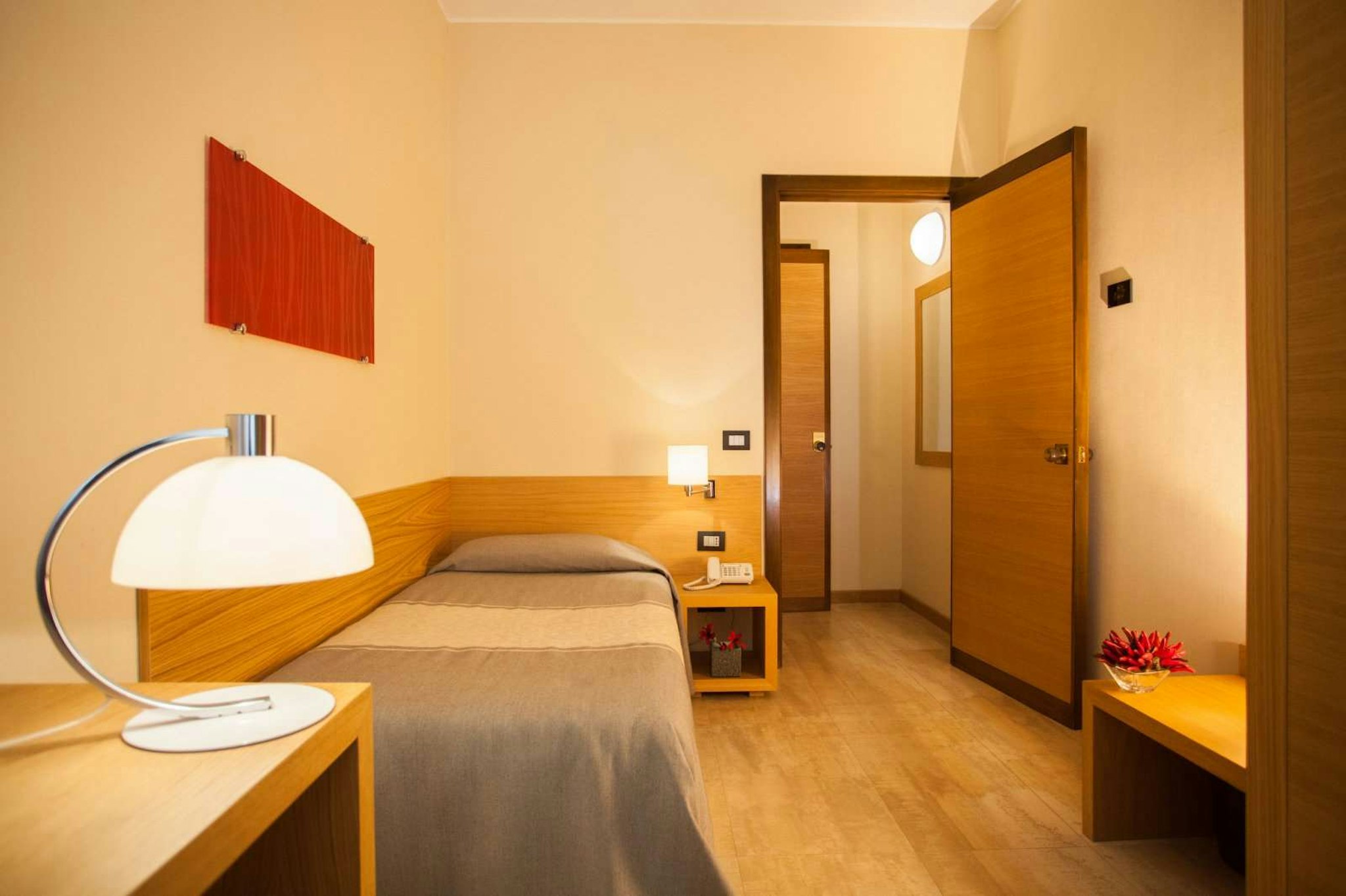 ITALIA CAGLIARI HOTEL 48/50