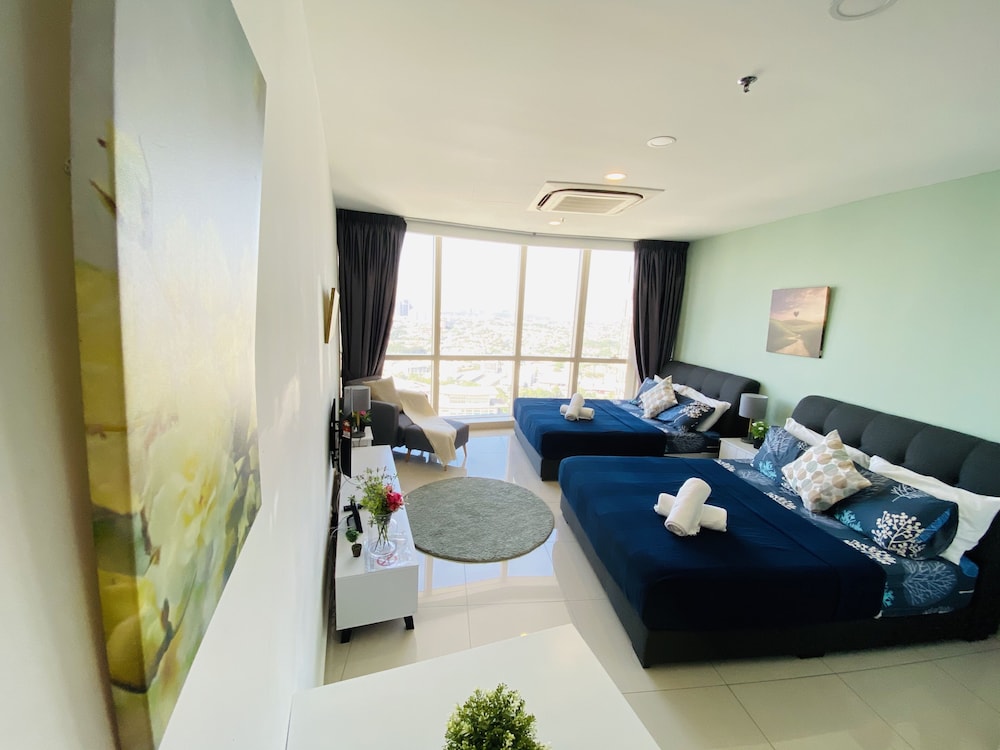 Chrisenbel Suites - Pinnacle Pj 14/37