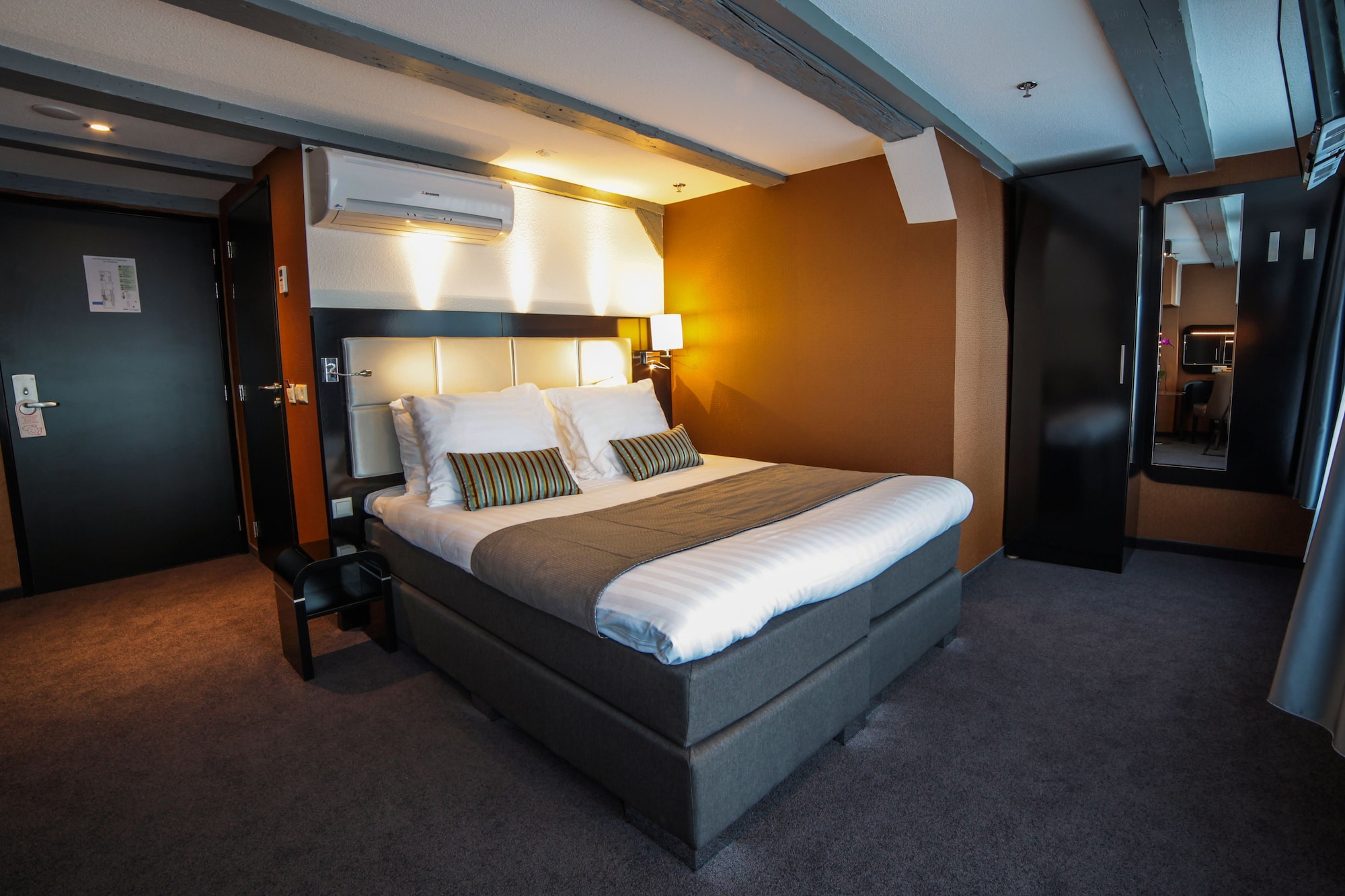 SUPERIOR, DOUBLE BED
