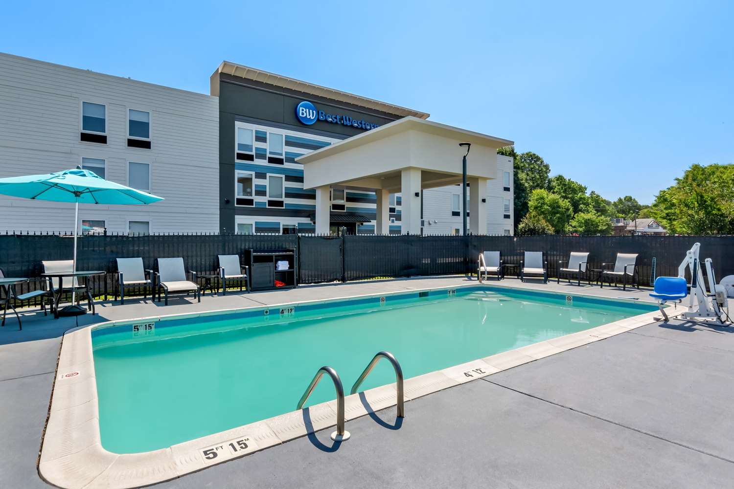 Best Western Doswell Hotel 12/12