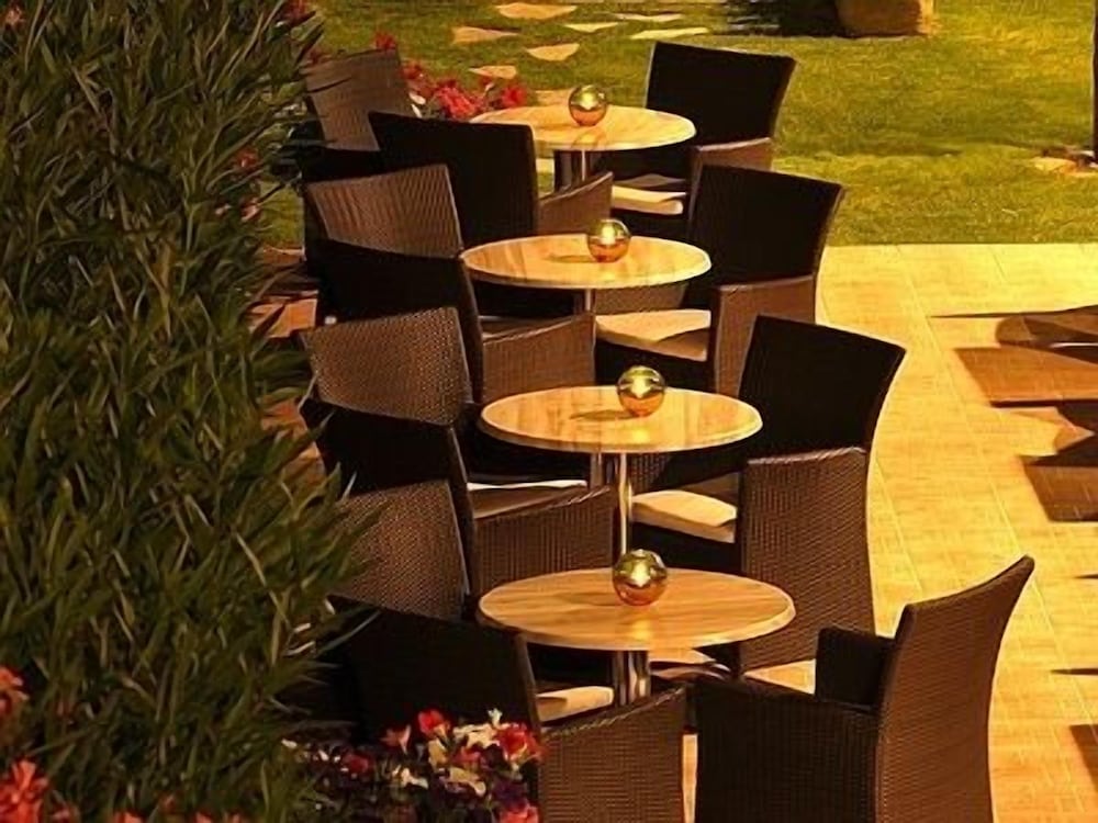 LOGIS HOTEL LES COMTES DE PARDIAC 28/34
