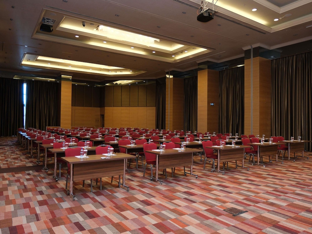 MOVENPICK ANKARA 72/77