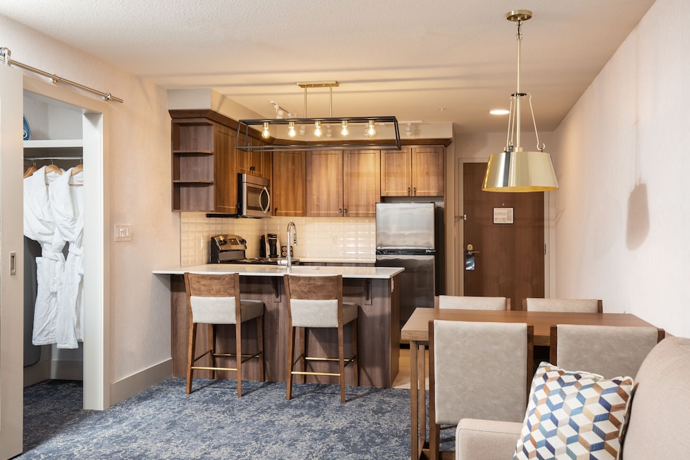 Pomeroy Hotel Fort McMurray 32/50