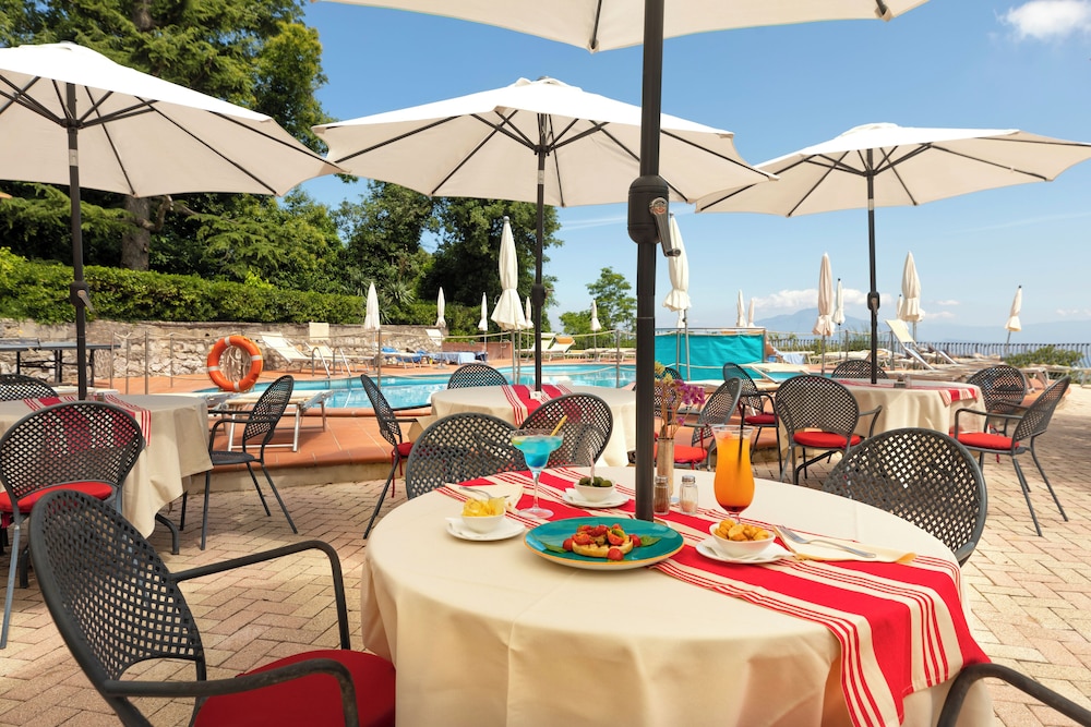 GRAND HOTEL HERMITAGE 30/50