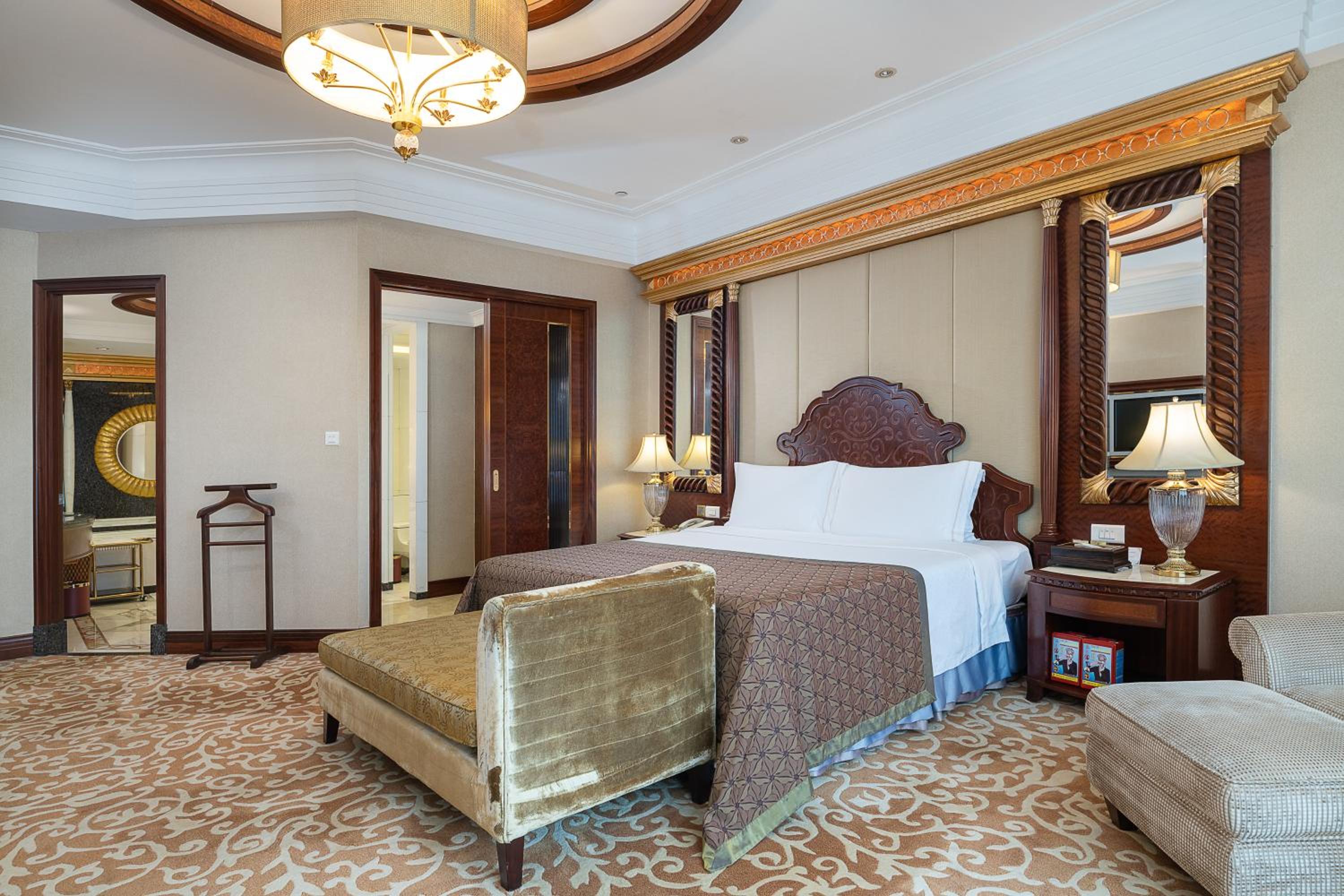 جناح تنفيذي، Regal Palace Hotel 5/10