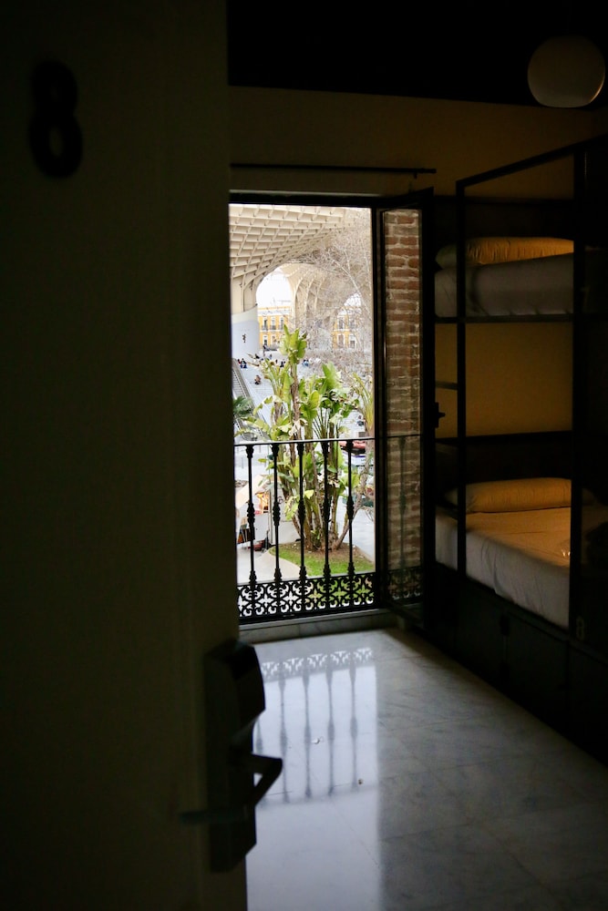 Oasis Backpackers Hostel Sevilla 20/45