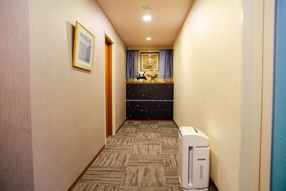 Shinnishiki Hotel 6/68