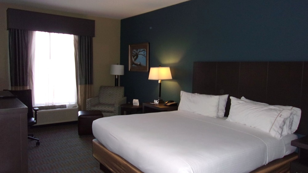 Suite, King Bed, Sofa