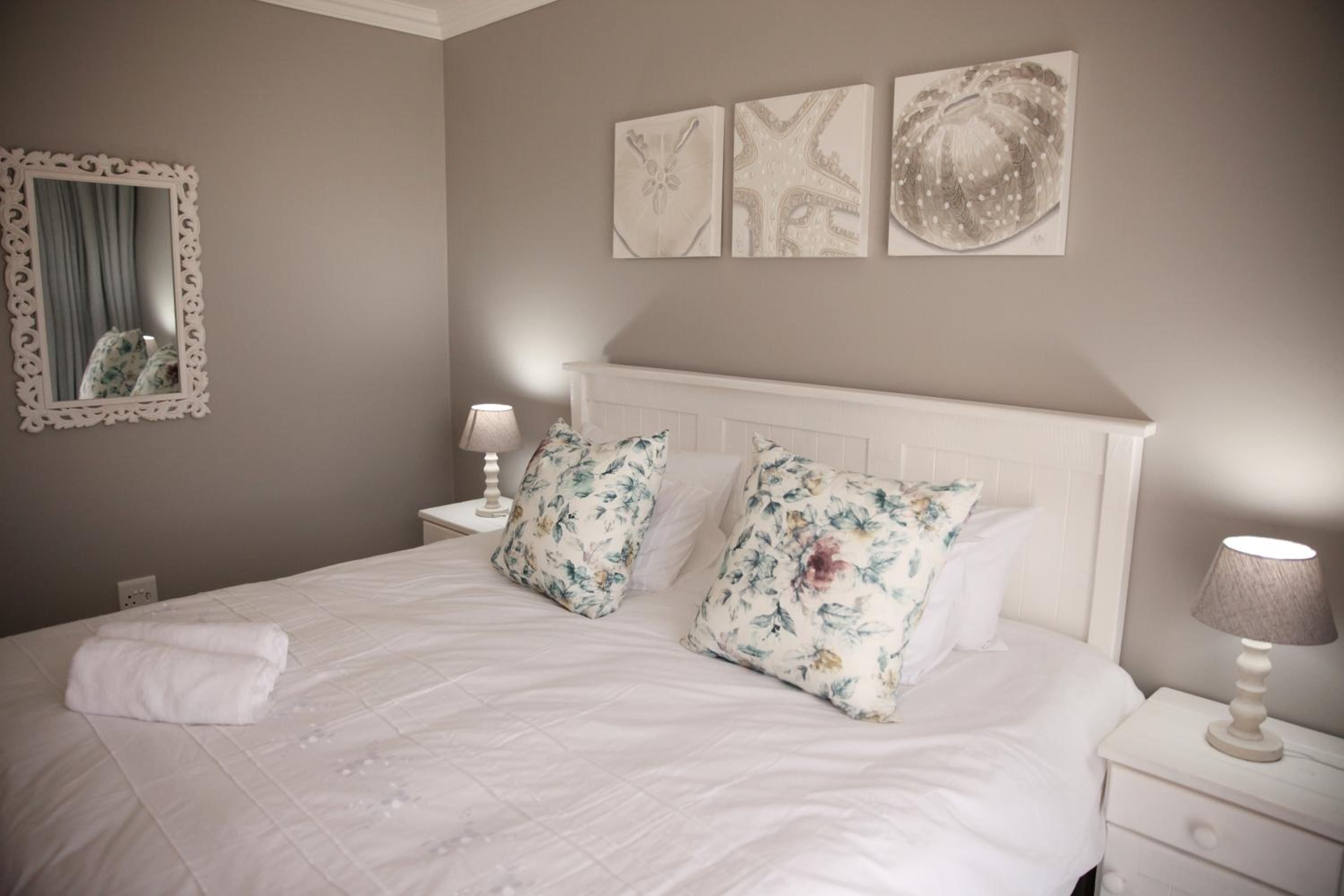 Mari-Amor Self-Catering Apartments 12/23