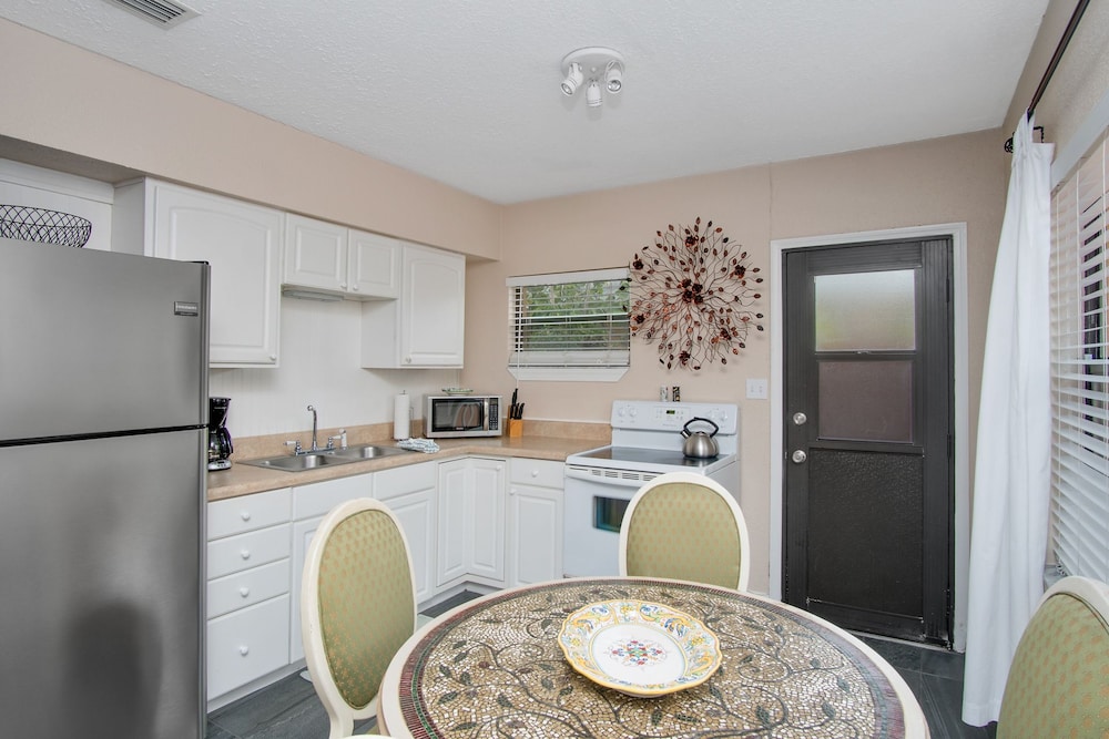 Beach Place Guesthouses 59/74