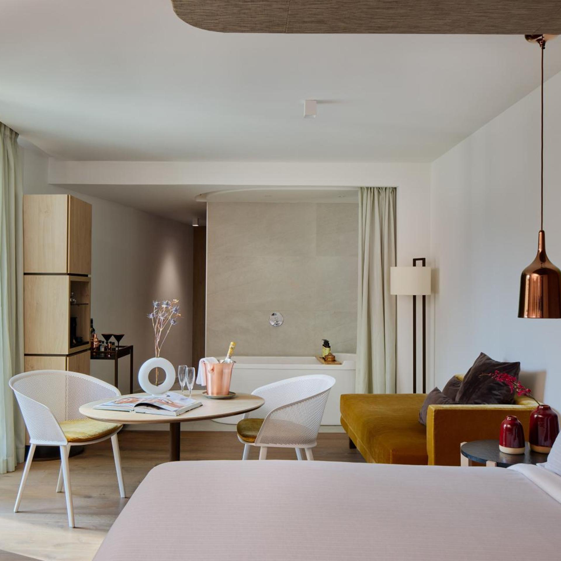 Extra Me, Junior Suite, Single Bed