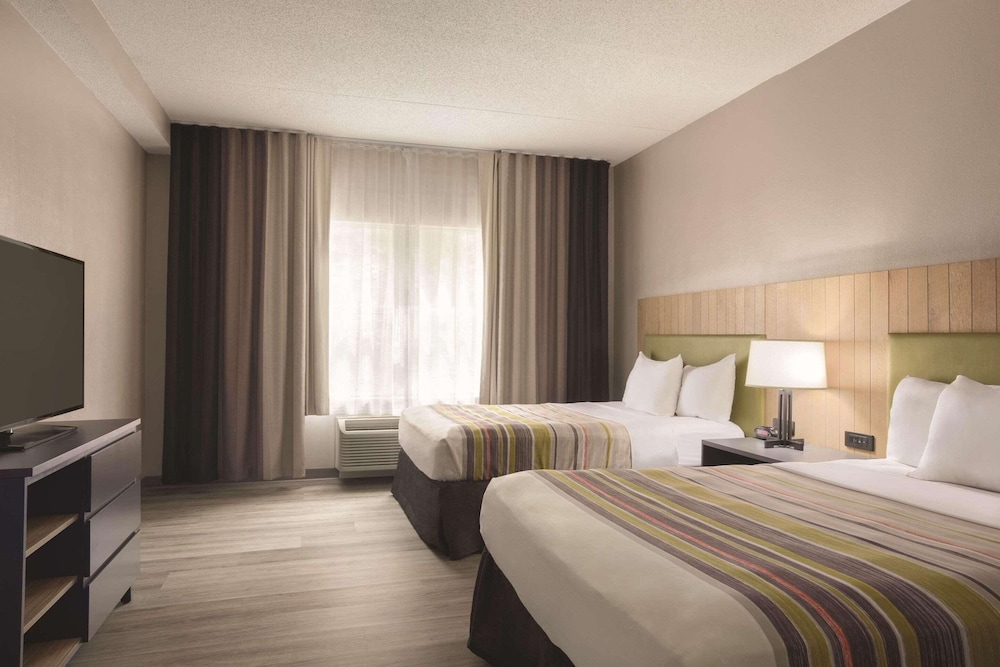 1 BEDROOM, SUITE, ACCESSIBLE