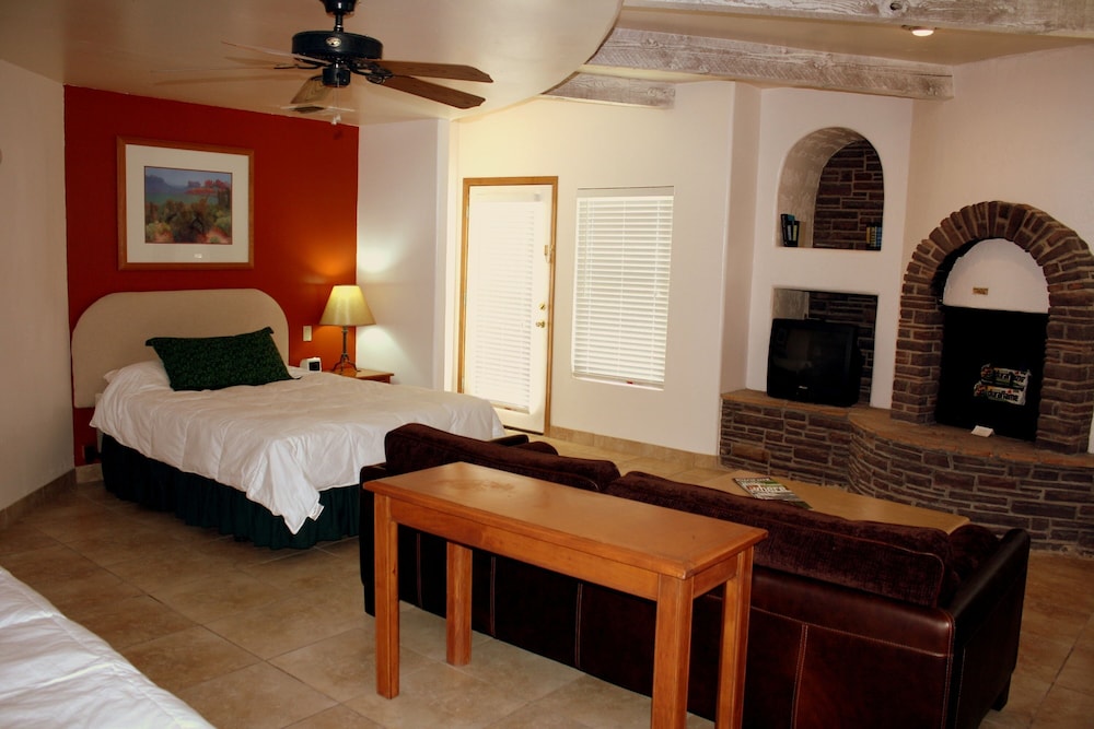 Gold Canyon Golf Resort & Spa 8/50