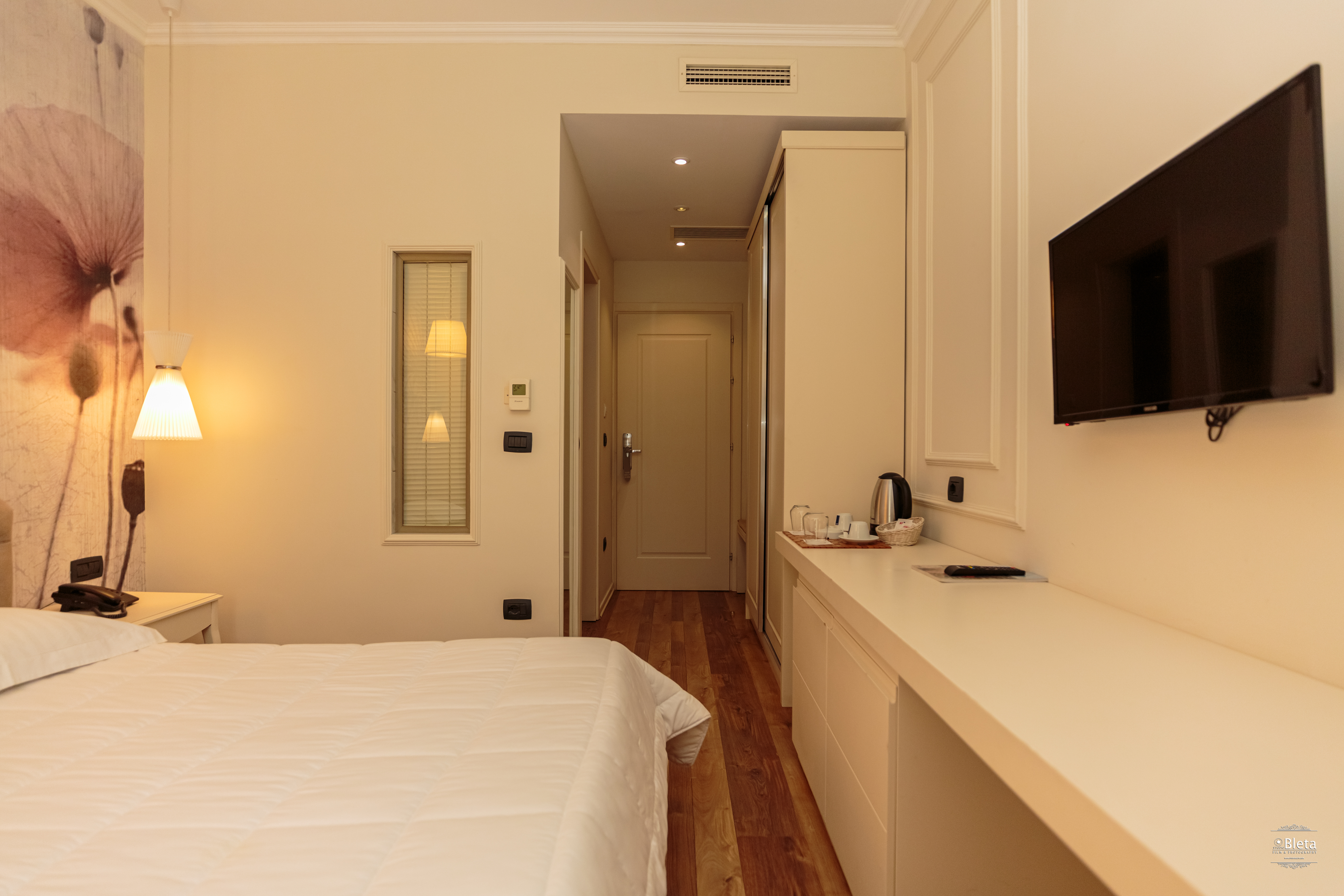 Room, Double Bed, Lateral Side Sea View