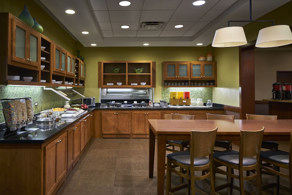 Hyatt Place Richmond Airport 44/65