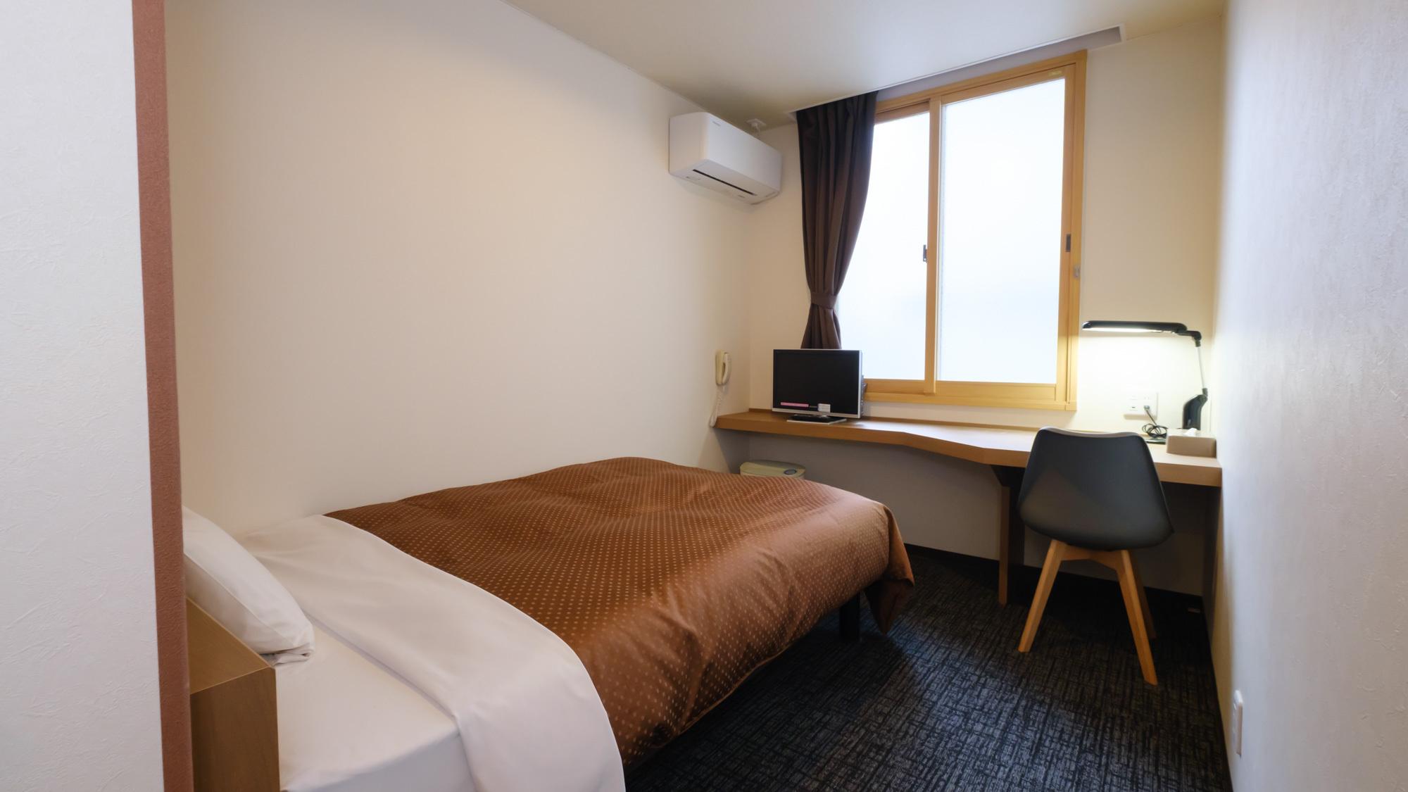Room, No Bathroom, East Wing