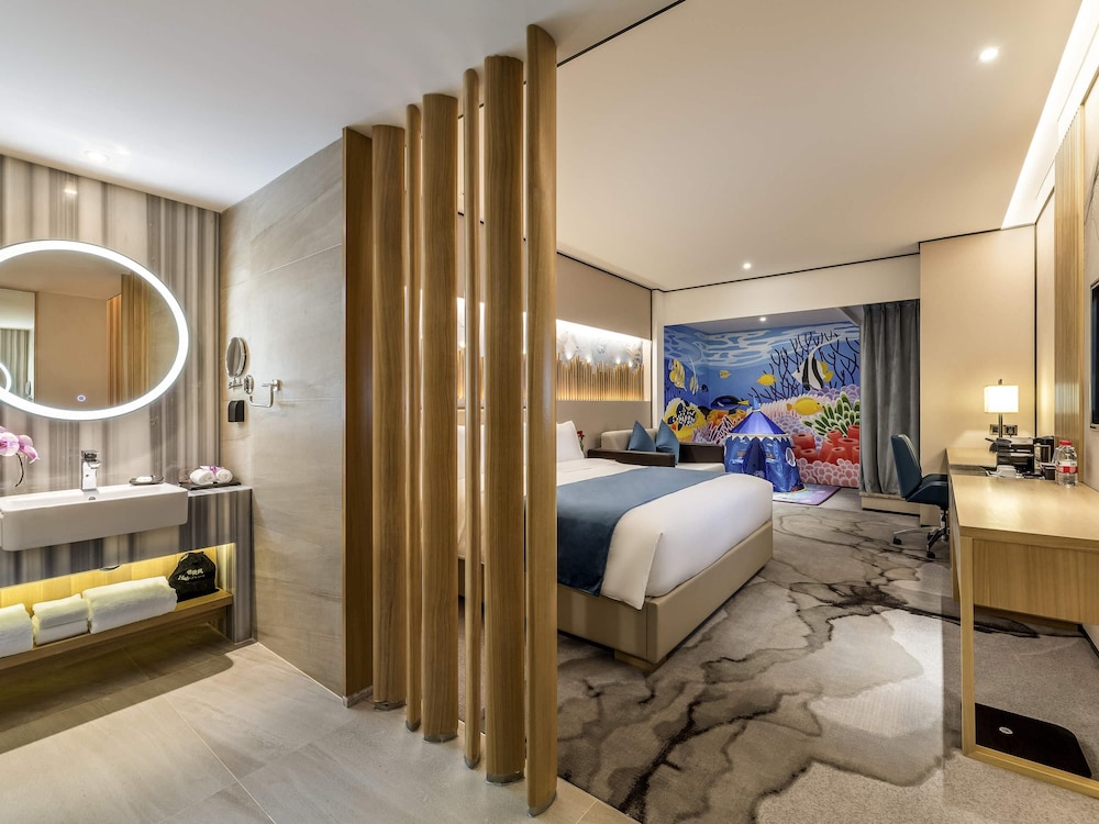 Mercure Chengdu Huapaifang (Opening December 2018) 68/69