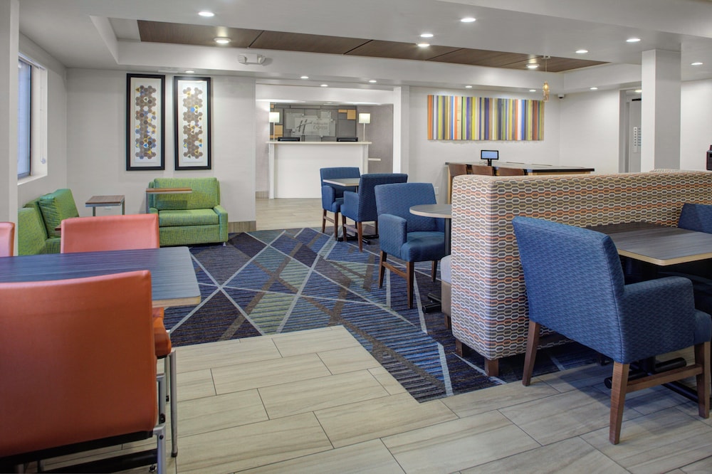 Holiday Inn Express Sedona Oak Creek 52/73