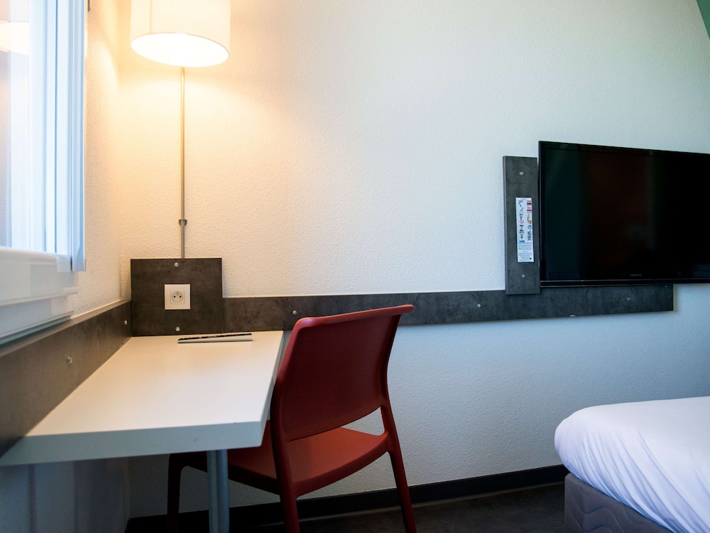 Ibis Budget Archamps Porte De Geneve 43/55